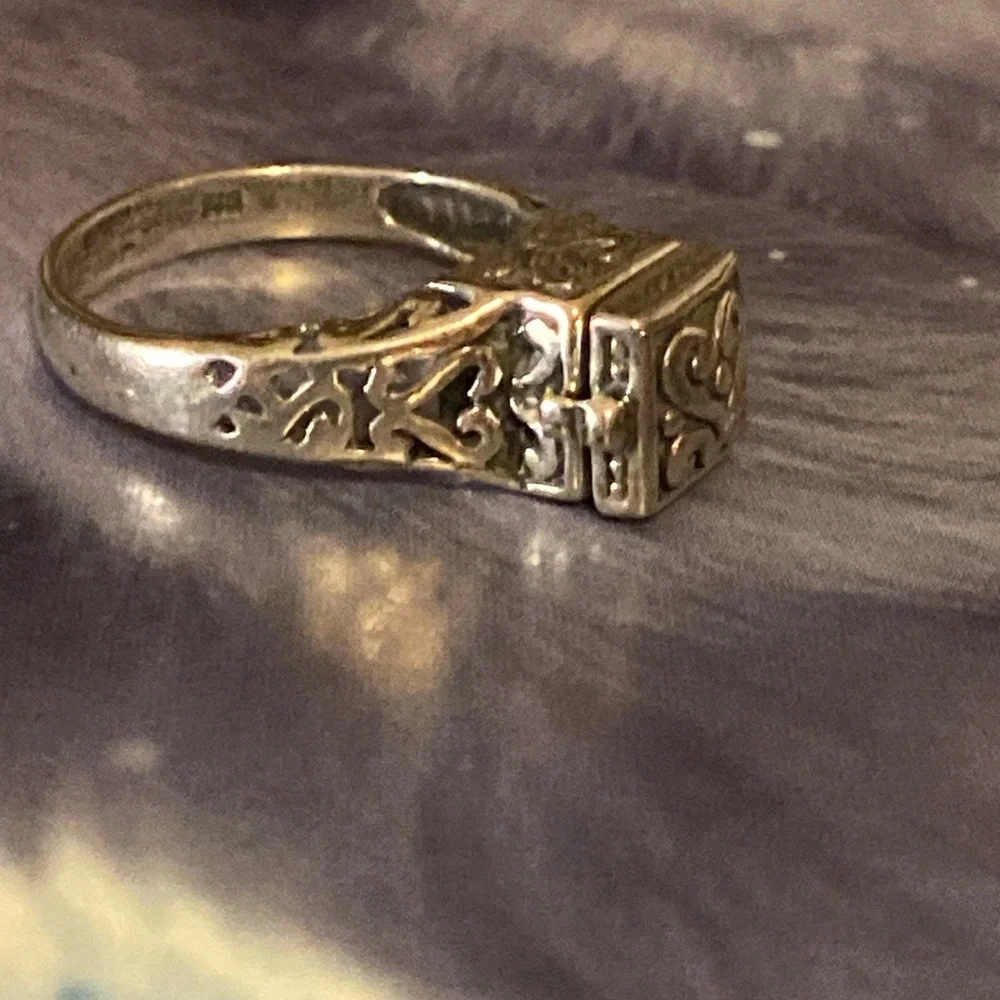 Silver square heart poison rings 925 size 8 and 6.5 - Picture 3 of 14